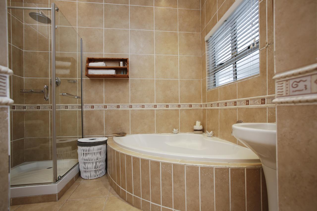 Ocean Hideaway Bed And Breakfast Amanzimtoti Bagian luar foto