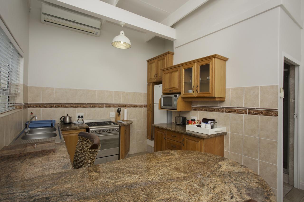 Ocean Hideaway Bed And Breakfast Amanzimtoti Bagian luar foto