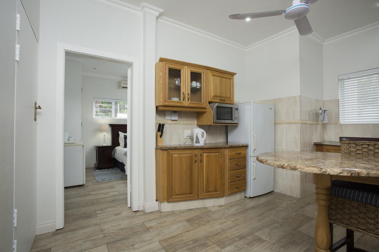 Ocean Hideaway Bed And Breakfast Amanzimtoti Bagian luar foto