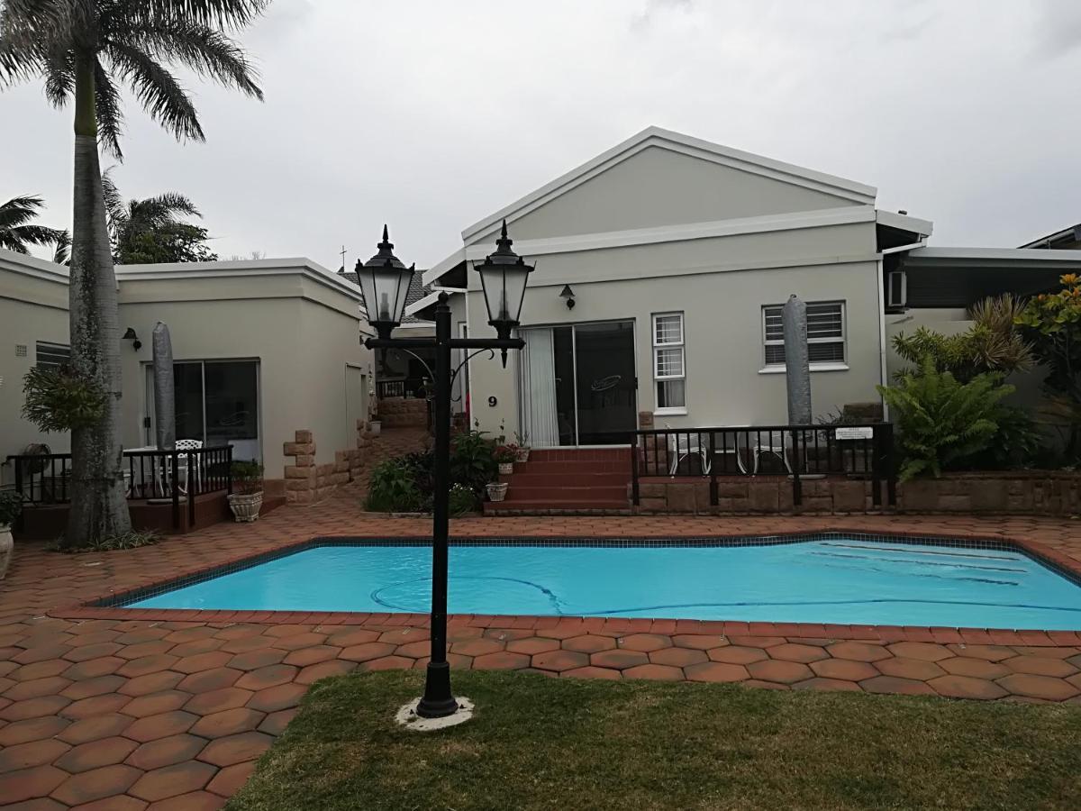 Ocean Hideaway Bed And Breakfast Amanzimtoti Bagian luar foto